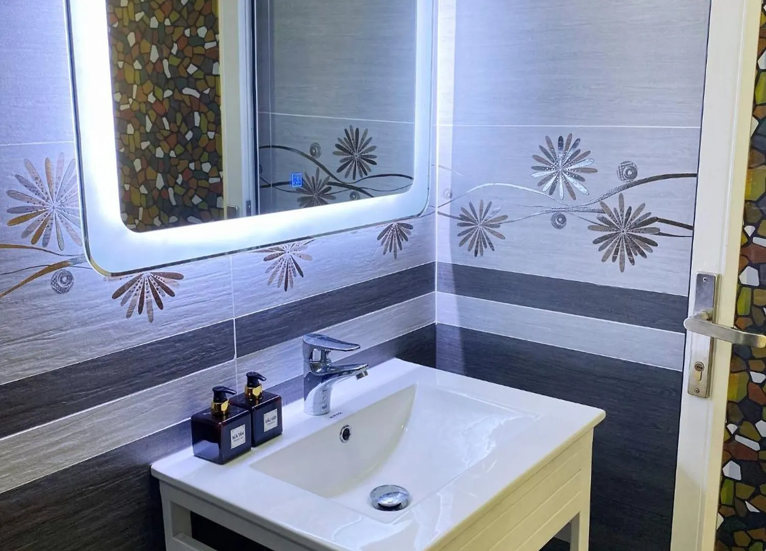 Ngoc Huyen Hotel Cn2 - Le Trong Tan Vung Tau